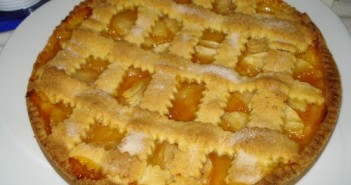 Ricetta crostata di mele e marmellata di pesche Ricetta-Crostata-di-Mele-Marmellata-Pesche