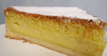 Torta di mele con crema al limone