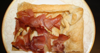 Ricetta della torta salata con mele renette e speck Torta-salata-con-mele-renette-e-speck