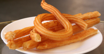 Come preparare i Churros Spagnoli: la ricetta facile e veloce Churros