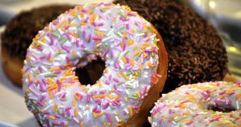 Come preparare i Donuts: la ricetta facile e golosa Donuts