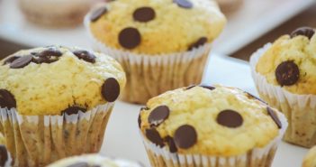 Come preparare degli eccezionali Muffin Vegani con gocce di cioccolato muffin-vegani