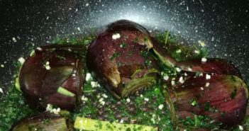 Carciofi in padella: una ricetta semplice, veloce e super gustosa! Carciofi-in-padella