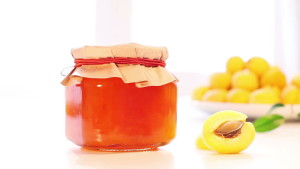 Marmellata-di-albicocche