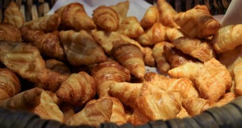 Come preparare degli ottimi cornetti salati per l’aperitivo Cornetti-salati