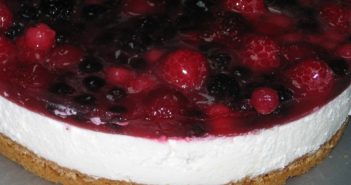 La ricetta della Cheesecake ai frutti di bosco: da provare! Cheesecake-ai-frutti-di-bosco